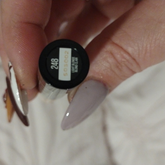 Brow Make-up - Picture 2 of 2